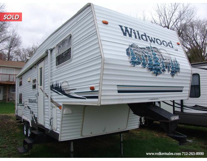 2006 Wildwood LE 25BGSS Fifth Wheel at Volkert Sales LC STOCK# 6A236945 Exterior Photo