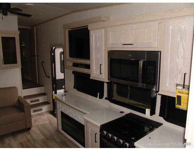 2023 Rockwood Ultra Lite 2891BH Fifth Wheel at Volkert Sales LC STOCK# P1903391 Photo 11